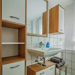 Wohnen Ueber Einem Mediterranen Restaurant,apartment 2 Oder 3 아파트 *