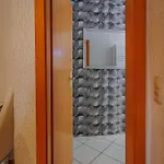 Wohnen Ueber Einem Mediterranen Restaurant,apartment 2 Oder 3 라이프치히