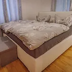 Wohnen Ueber Einem Mediterranen Restaurant,apartment 2 Oder 3 *