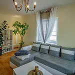 Wohnen Ueber Einem Mediterranen Restaurant,apartment 2 Oder 3 아파트 *