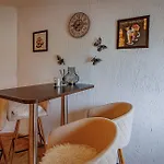 Wohnen Ueber Einem Mediterranen Restaurant,apartment 2 Oder 3 아파트 *