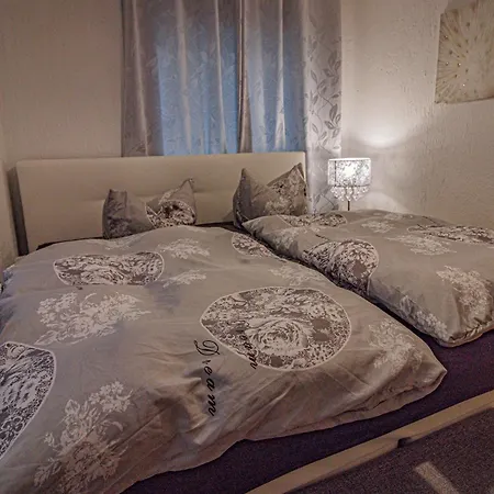 Apartment Wohnen über Einem Mediterranen Restaurant,apartment 2 Oder 3