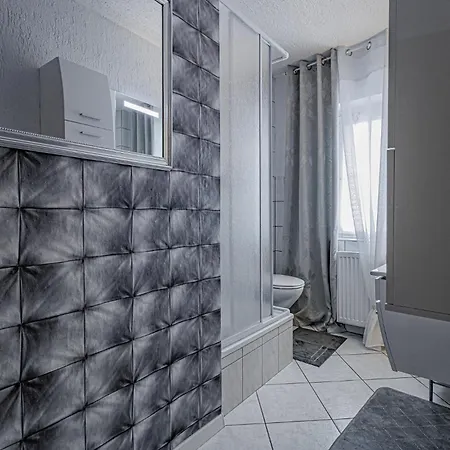 Wohnen Ueber Einem Mediterranen Restaurant,apartment 2 Oder 3