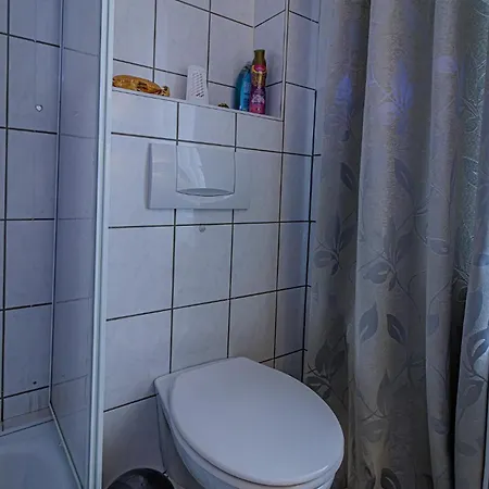 Apartment Wohnen über Einem Mediterranen Restaurant,apartment 2 Oder 3 Leipzig