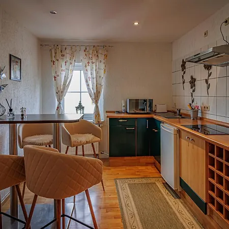 Apartment Wohnen über Einem Mediterranen Restaurant,apartment 2 Oder 3