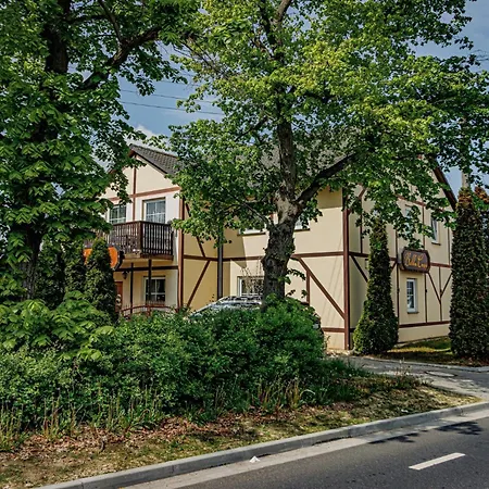 Wohnen Ueber Einem Mediterranen Restaurant,apartment 2 Oder 3 * Lipsko