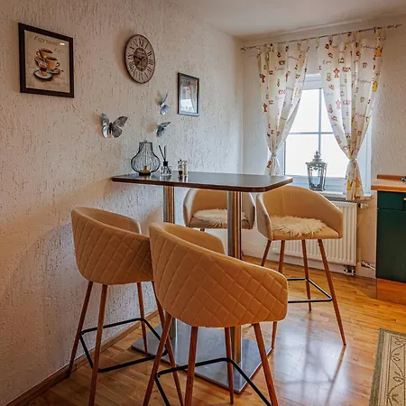 Wohnen Ueber Einem Mediterranen Restaurant,apartment 2 Oder 3