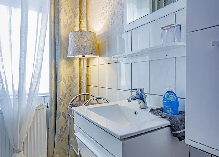 Wohnen Ueber Einem Mediterranen Restaurant,apartment 2 Oder 3 Διαμέρισμα