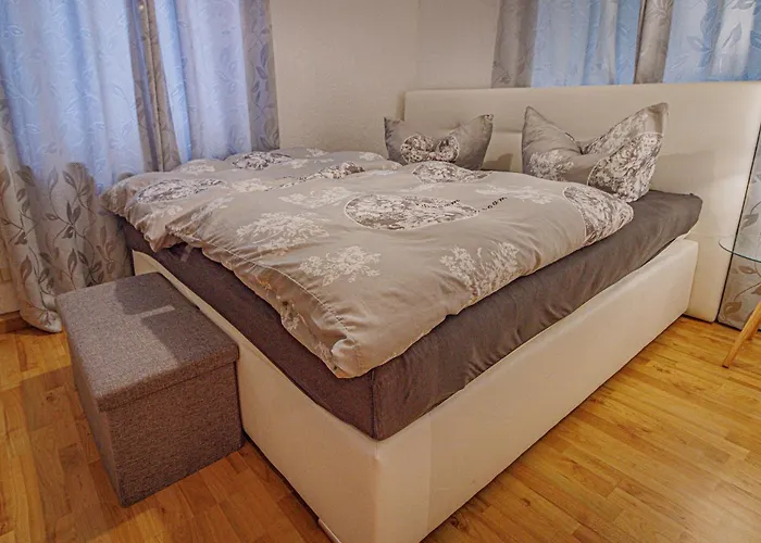 Wohnen Ueber Einem Mediterranen Restaurant,apartment 2 Oder 3 *