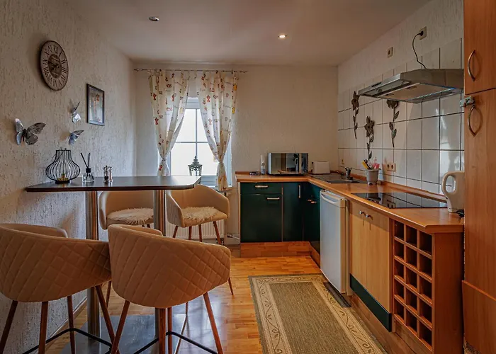 Διαμέρισμα Wohnen Ueber Einem Mediterranen Restaurant,apartment 2 Oder 3